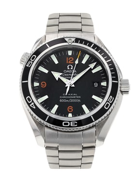 Parcourez notre sélection de montres automatiques de marques prestigieuses telles que Blancpain, Bell & Ross, Breitling et Rolex.